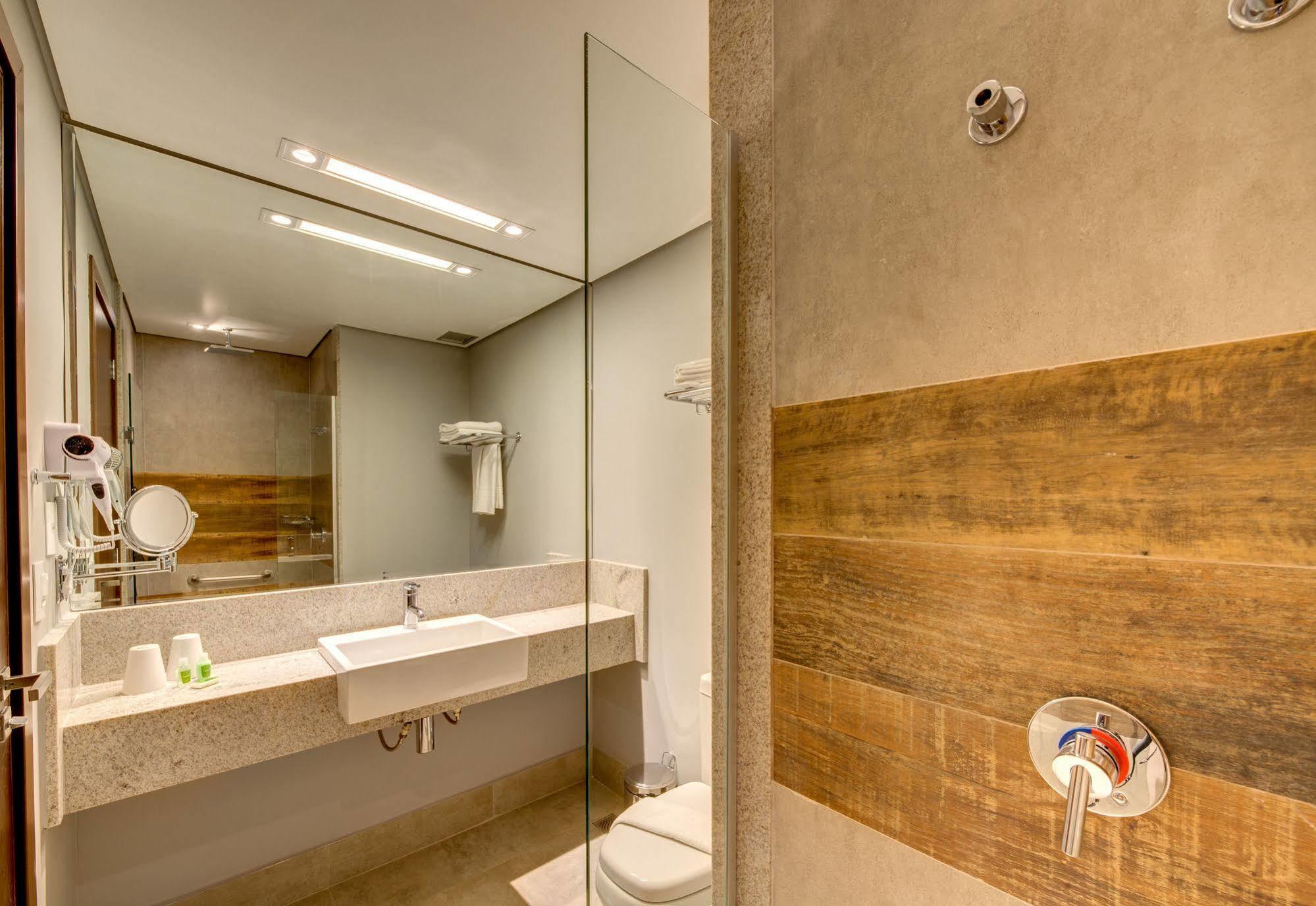 Hotel Linx Confins Zewnętrze zdjęcie